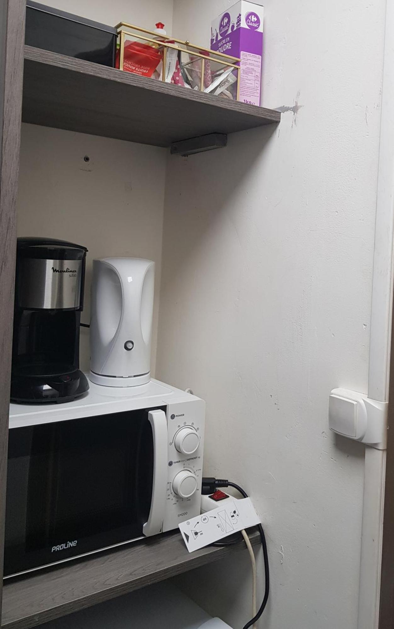 Chambre Spacieuse - Dressing - Sdb Communes - Parking Prive Ним Екстериор снимка