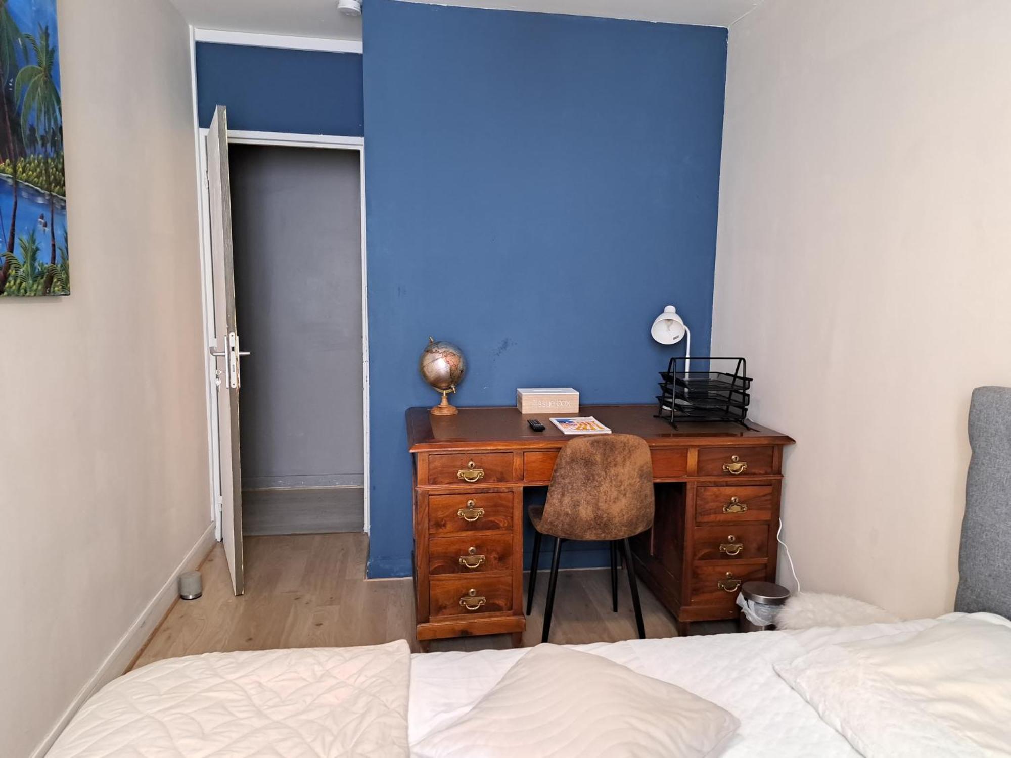Chambre Spacieuse - Dressing - Sdb Communes - Parking Prive Ним Екстериор снимка